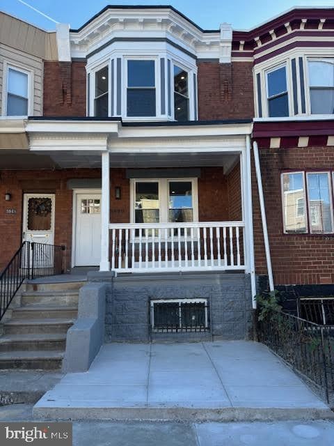 view of townhome / multi-family property