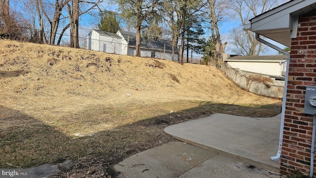 view of yard with a patio