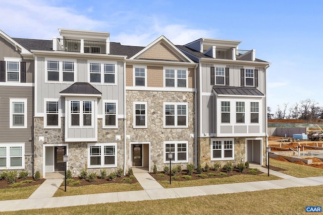 view of townhome / multi-family property