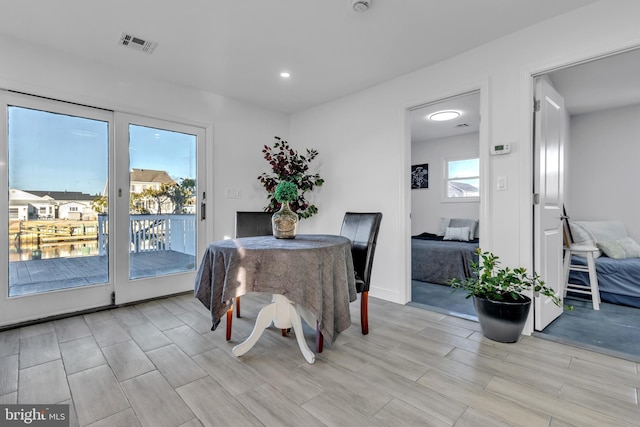 dining space featuring a healthy amount of sunlight