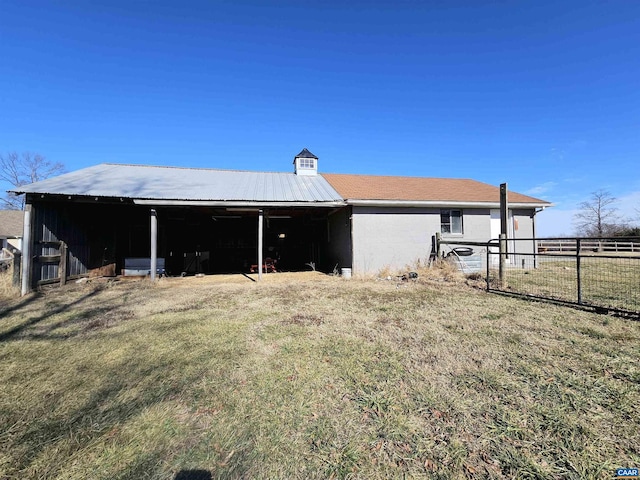 exterior space featuring a yard