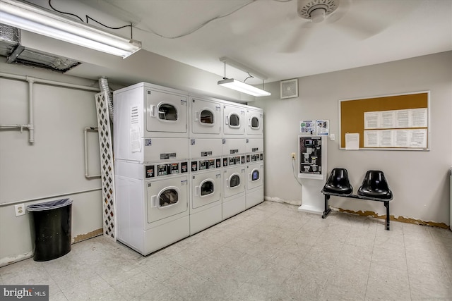 washroom featuring stacked washer / drying machine, independent washer and dryer, and ceiling fan