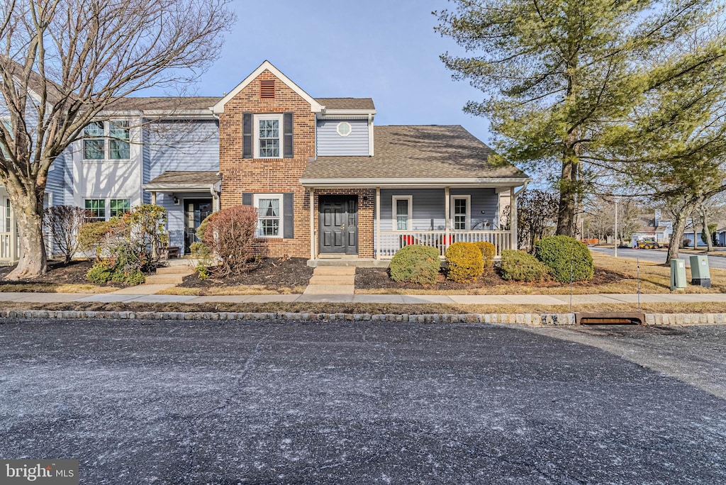 view of front of home with covered porch