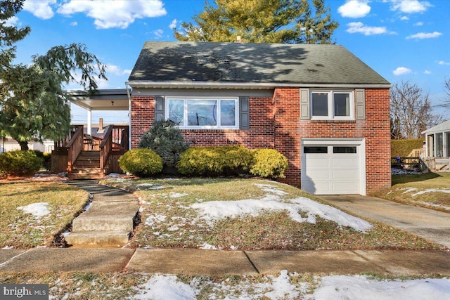 view of front of home featuring a garage