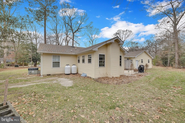 exterior space featuring a yard