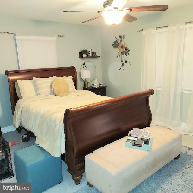 bedroom with ceiling fan