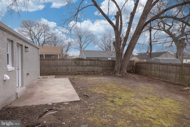 view of yard with a patio area