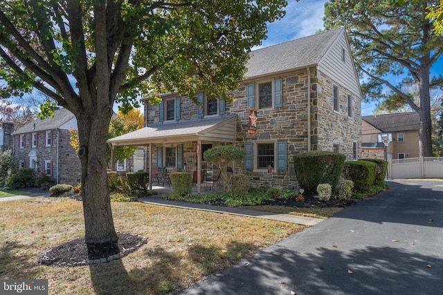 view of front of property with covered porch