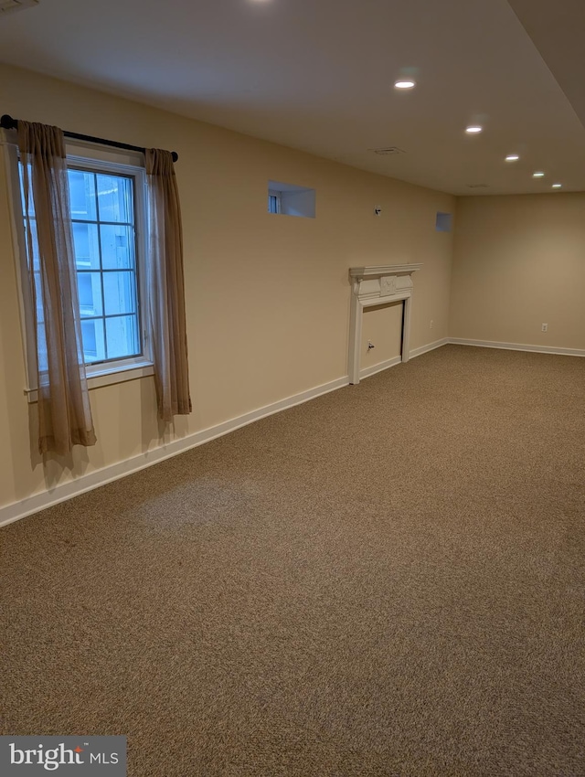 empty room with carpet