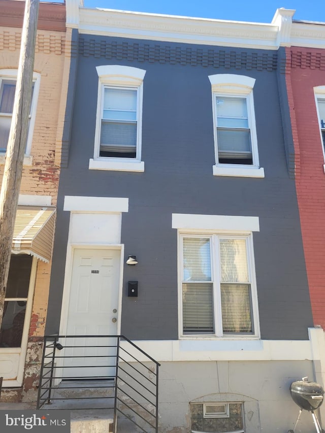 view of townhome / multi-family property