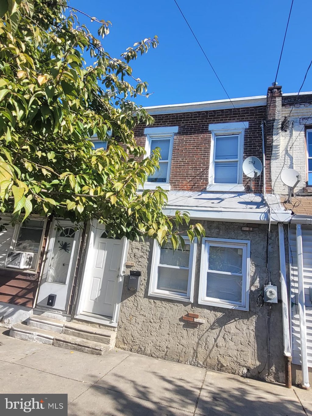 view of townhome / multi-family property