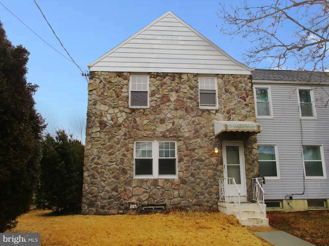 view of front of property