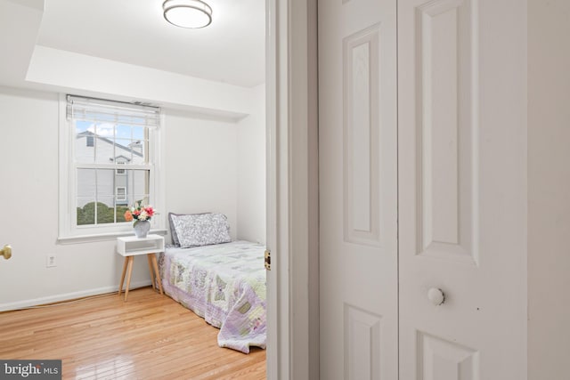 6913 Victoria, Alexandria, VA 22310 - bedroom featuring light wood-style floors and baseboards