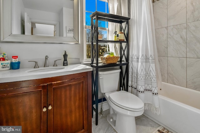 full bathroom featuring shower / bathtub combination with curtain, vanity, and toilet