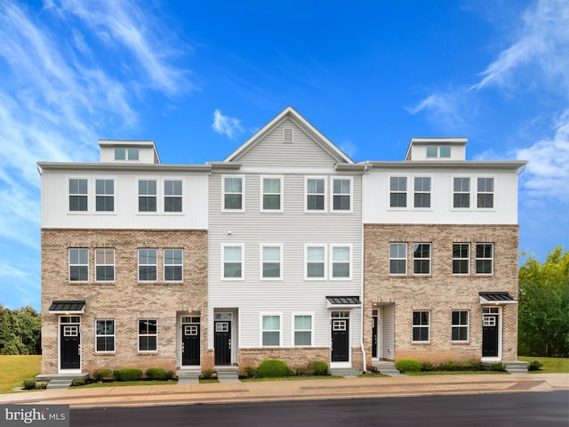 view of townhome / multi-family property