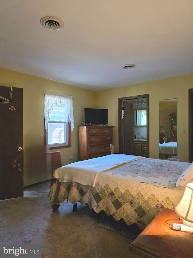 bedroom featuring carpet floors