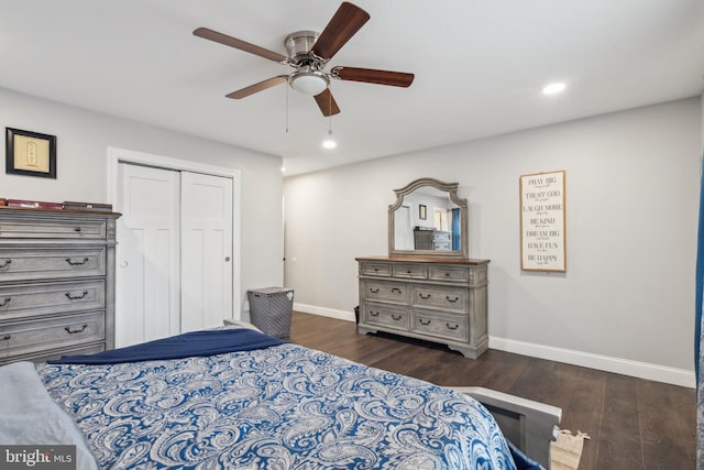 bedroom with recessed lighting, a closet, a ceiling fan, wood finished floors, and baseboards