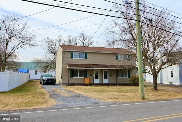 front of property with a front lawn