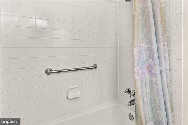 full bath with shower / tub combo