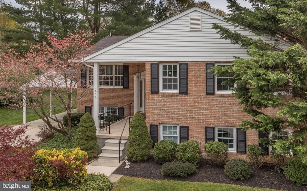 view of front of home