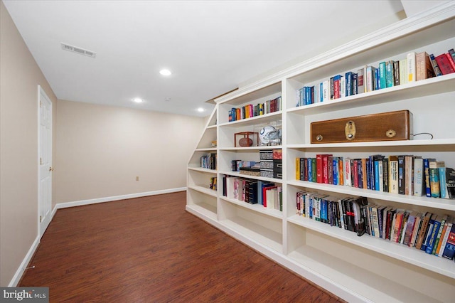 11050 Sanandrew Dr, New Market, MD 21774 - sitting room with wood finished floors, baseboards, and recessed lighting