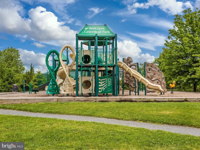 view of jungle gym featuring a yard