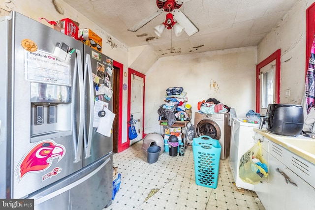 misc room with ceiling fan and washer / dryer