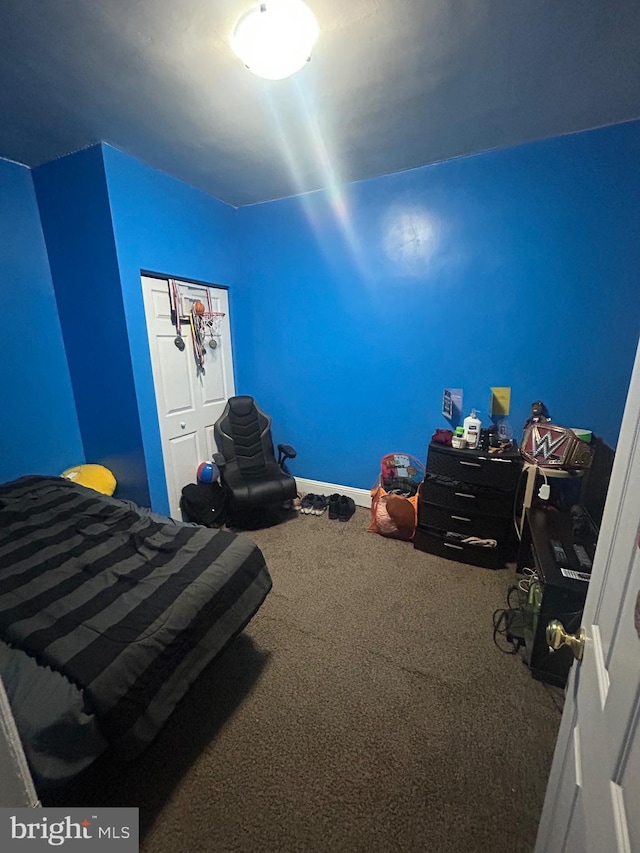 view of carpeted bedroom