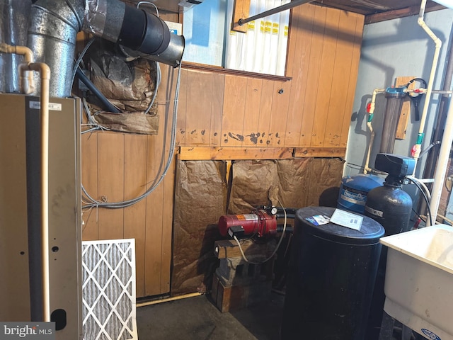 utility room featuring sink