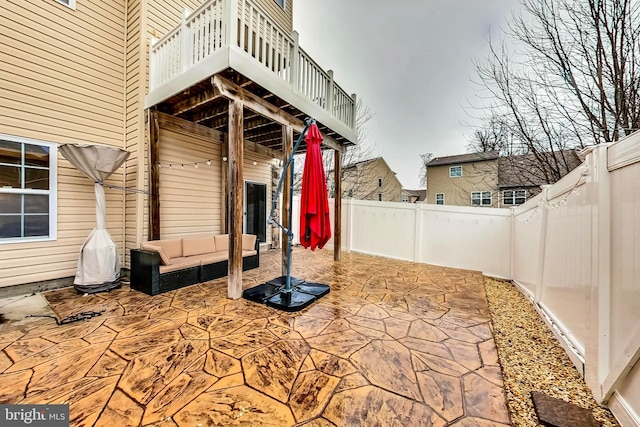 view of patio with outdoor lounge area