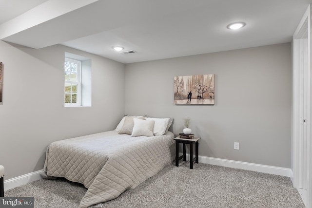 bedroom with carpet flooring