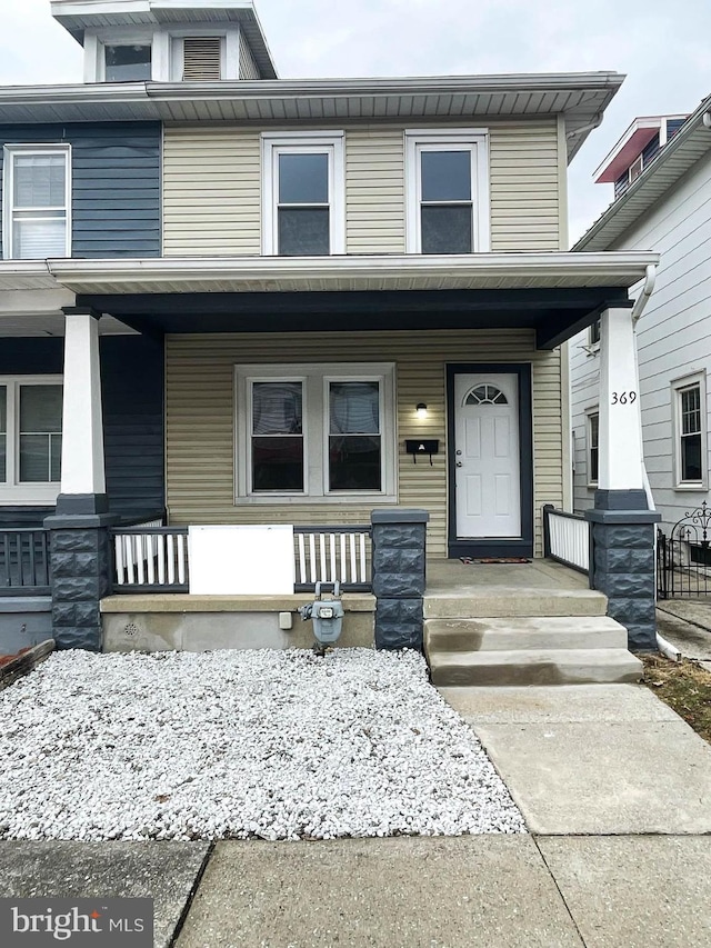 view of front facade featuring covered porch