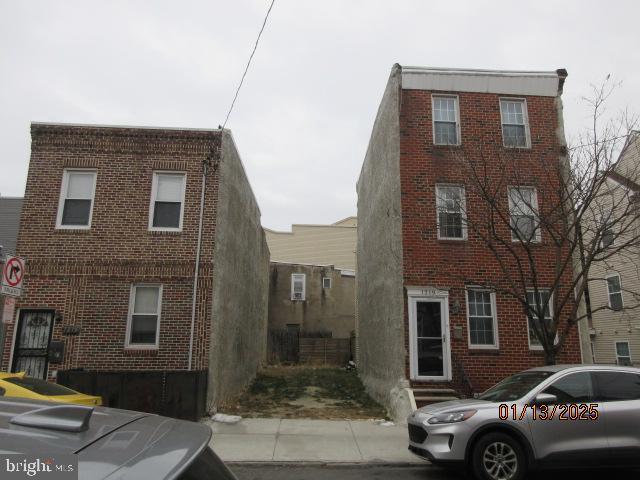 Listing photo 3 for 1217 S 16th St, Philadelphia PA 19146