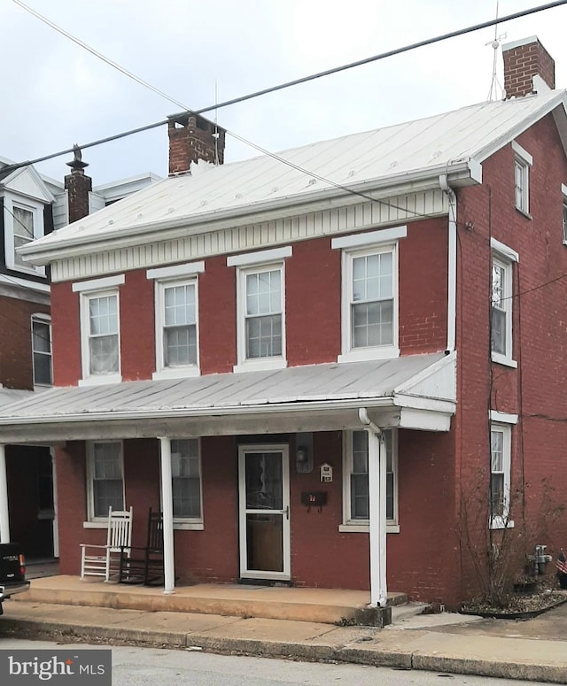 view of front of house with covered porch