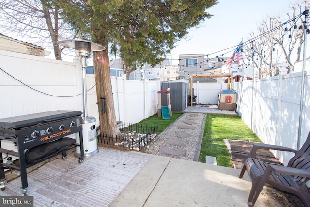 view of patio featuring a fenced backyard