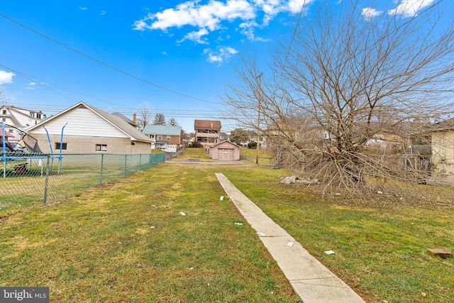 view of yard with a shed