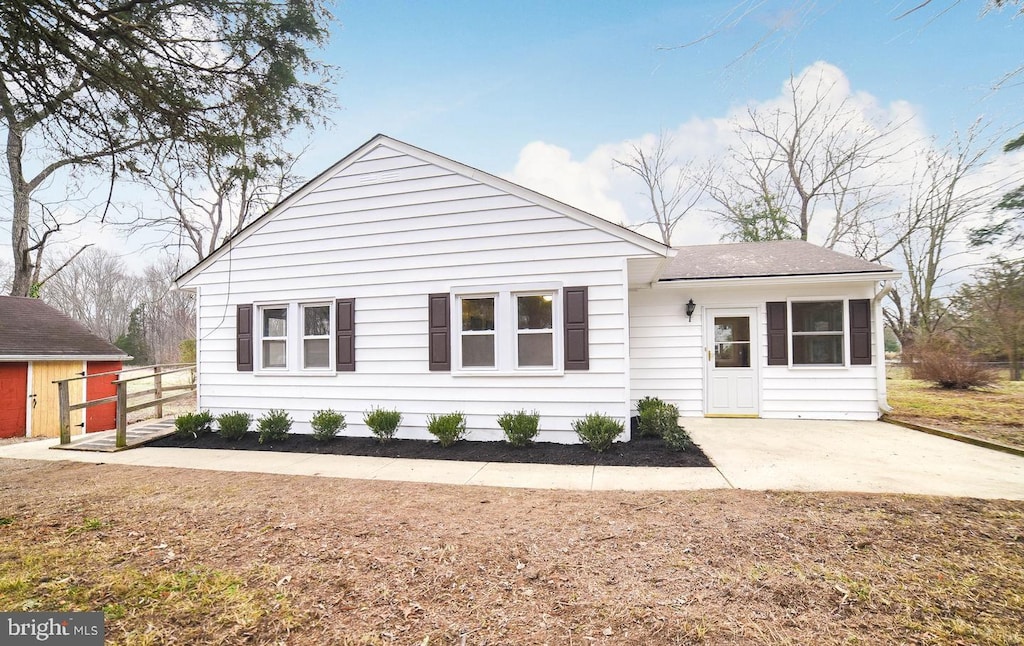 view of front of property with a patio