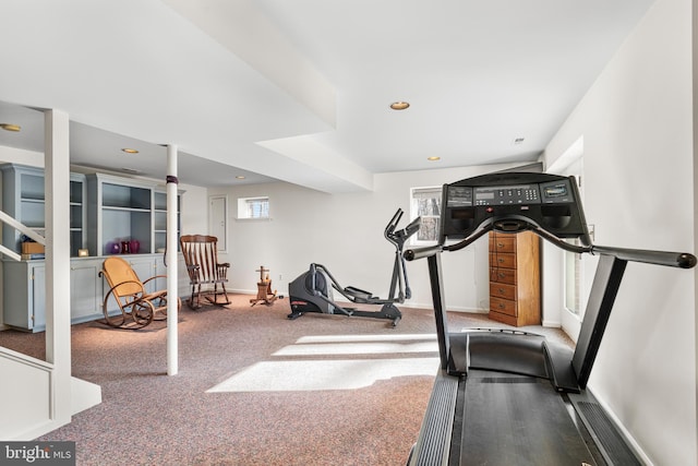 exercise room featuring carpet, baseboards, and recessed lighting