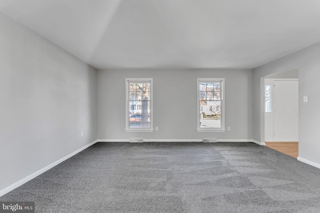 empty room featuring carpet