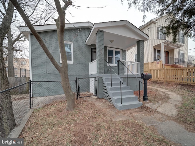 view of front of home featuring a porch