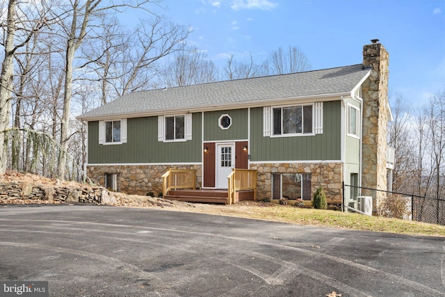 view of split foyer home