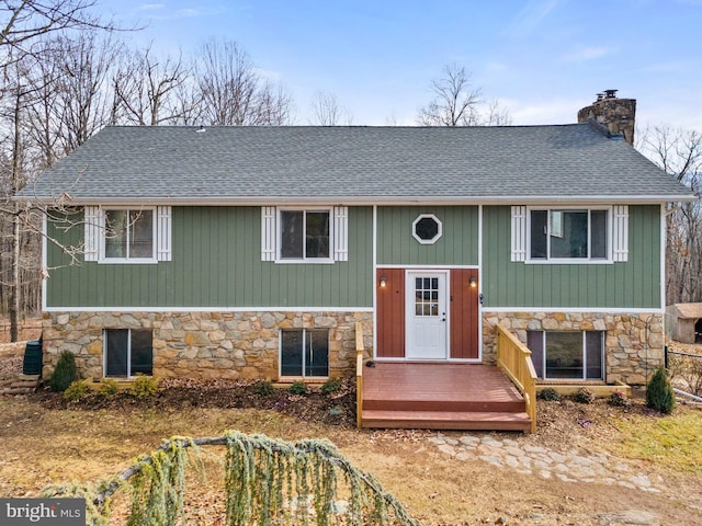 view of split foyer home