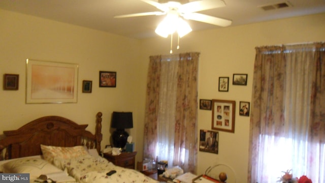 bedroom featuring ceiling fan