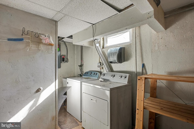 laundry area featuring washer and clothes dryer