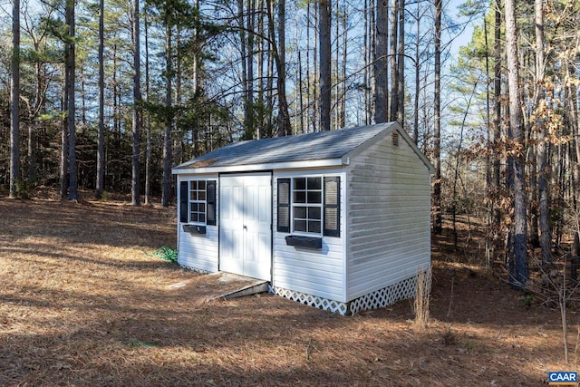 view of outbuilding