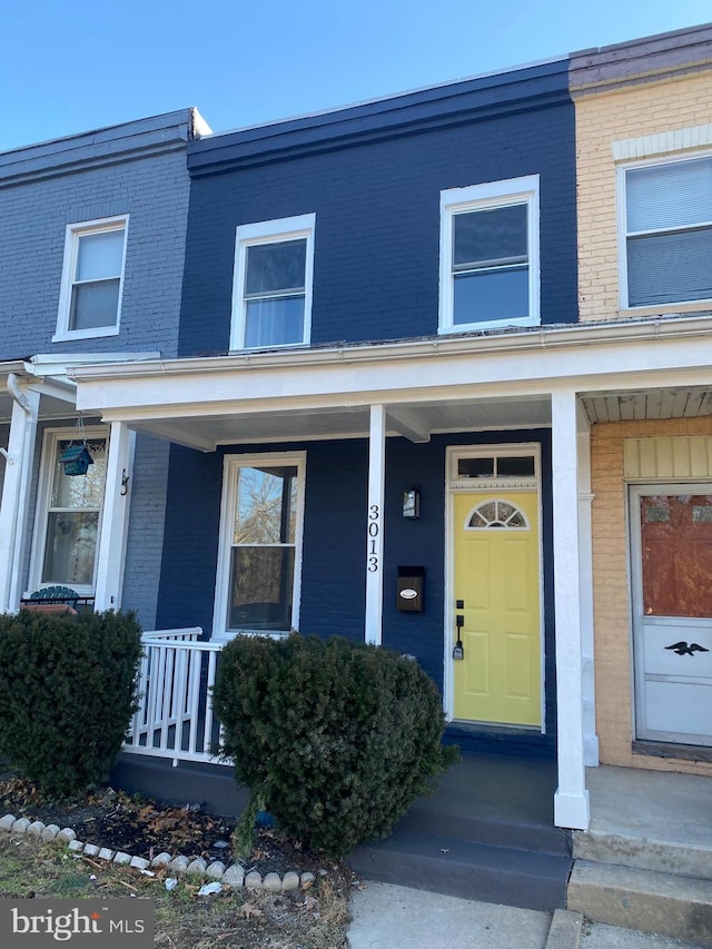 view of front of house featuring covered porch