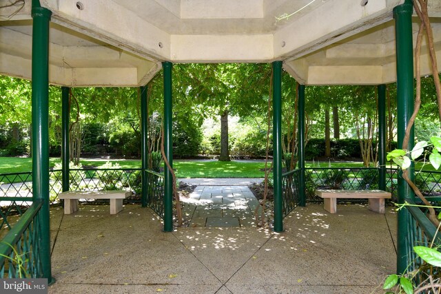 2801 New Mexico Ave NW Unit 414, Washington, DC 20007 - view of patio