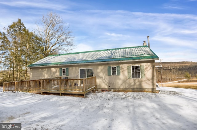 view of front facade featuring a deck