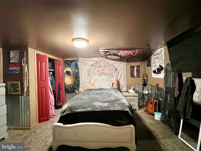 bedroom featuring carpet flooring