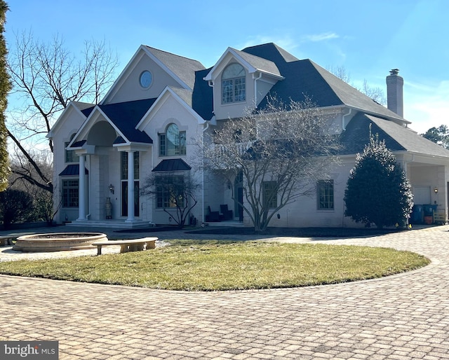 view of front of house with a front yard